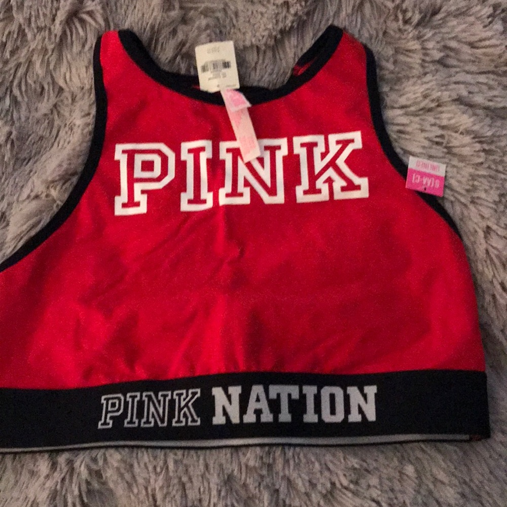 ❤️ NWT. VS Pink sports bra. ❤️